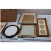 Image 2 : Box of assorted picture frames