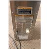 Image 4 : Bunn Hot Water Dispenser 24" Tall