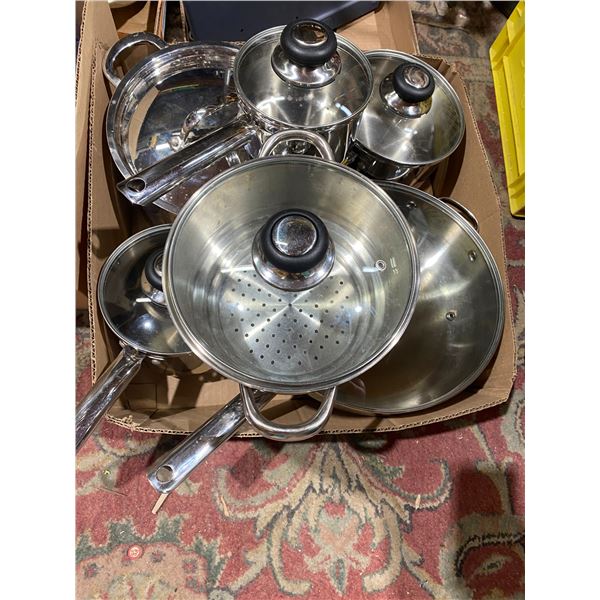 Pots and pan set