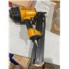 Image 1 : Bostitch nailer
