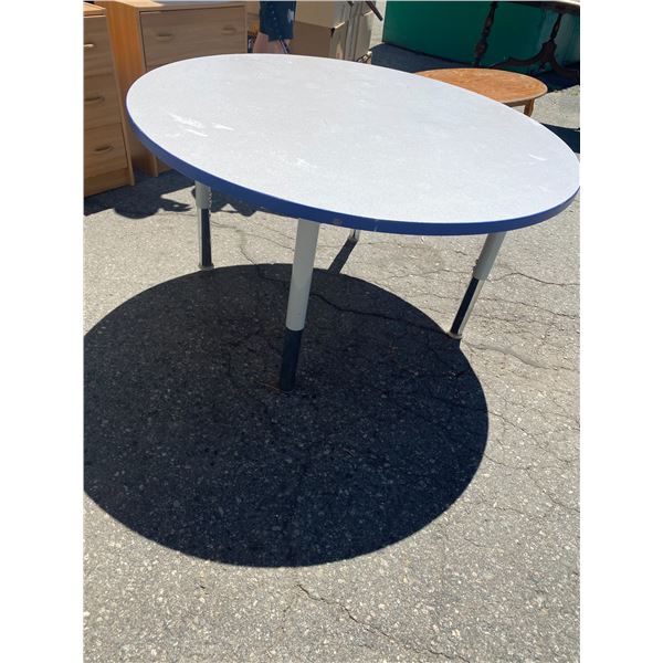 Kids craft table 4 feet round