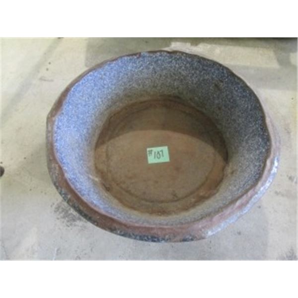 VINTAGE ENAMEL BASIN