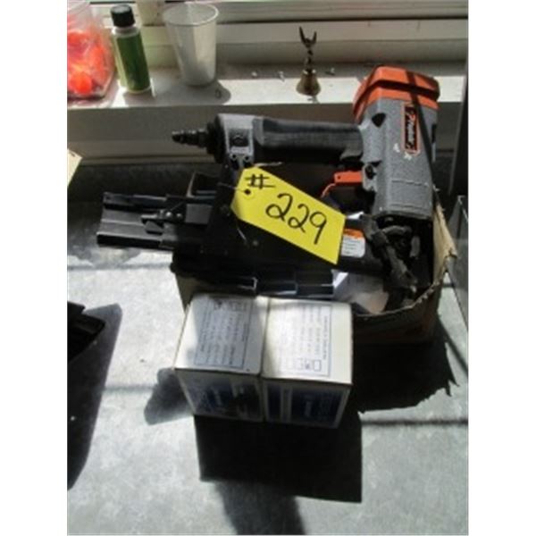 AIR STAPLER PASOLED ½” CROWN C/W ¾ BOX OF STAPLES