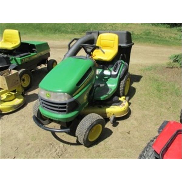 2006 JOHN DEERE 145 C/W 48” MOWER & BAGGER