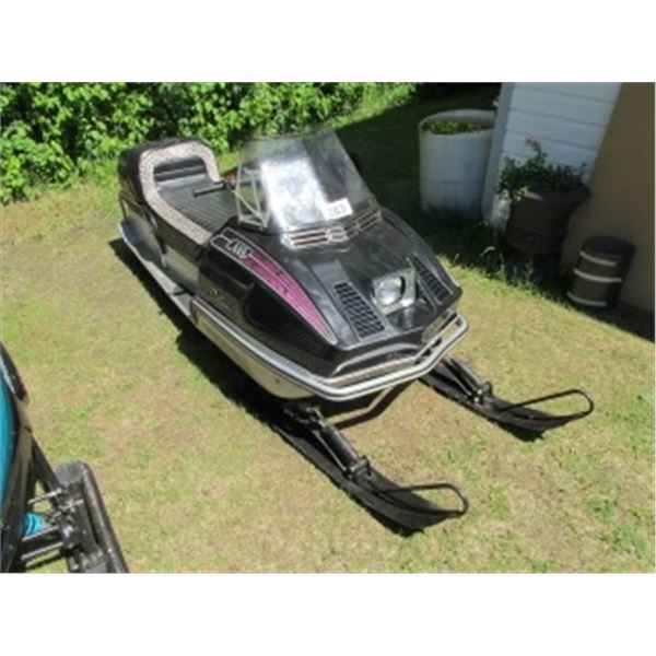 1974 440 ARCTIC CAT PANTHER SNOWMOBILE