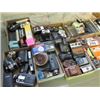 Image 3 : COLLECTOR CAMERAS IN CASES, MOVIE CAMERAS, POLAROID CAMERAS