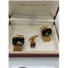 Image 2 : Very Cool 1970's Cufflink Set in Box