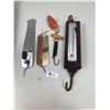 Image 1 : Nice Lot of Vintage  Fishing Hooks, Scales Etc