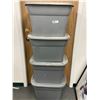 Image 1 : Lot of 4 Rubber Storage Containers with Lids