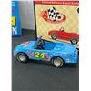 Image 2 : Jeff Gordon Peanuts Limited Edition Bank Car