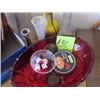 Image 2 : VASES, BOWL, TRAYS & DICE