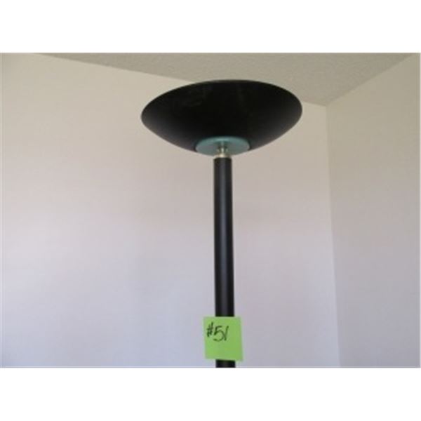 BLACK FLOOR LAMP