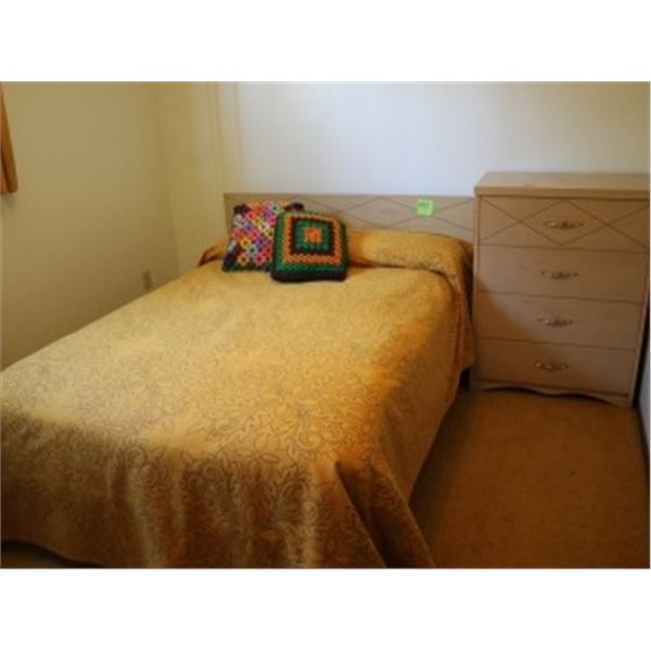 COMPLETE BEDROOM SUITE C/W HEADBOARD, MATTRESS, BOXSPRING, DRESSER & MIRROR, CHEST OF DRAWERS