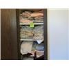 Image 1 : CONTENTS OF LINEN CLOSET INCLUDING BLANKETS, BEDDING & TOWELS