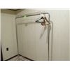 Image 1 : METAL CLOTHING RACK ON WHEELS