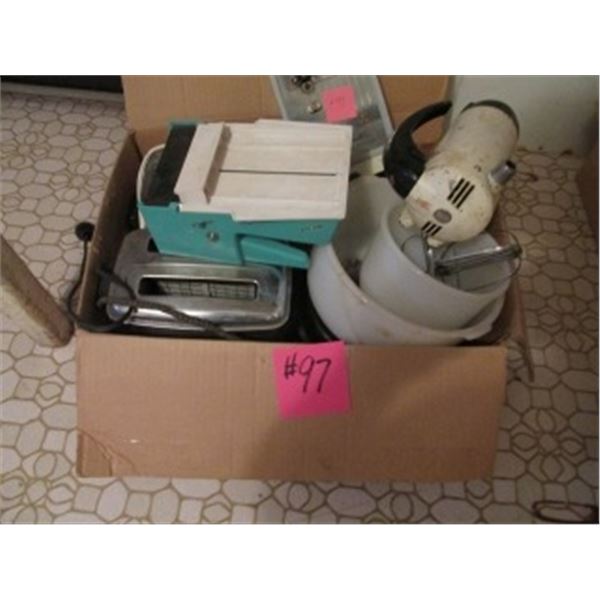 2 ELECTRIC TOASTERS, ELECTRIC CAN OPENER, VEGETABLE SLICER, SUNBEAM ELECTRIC MIXER