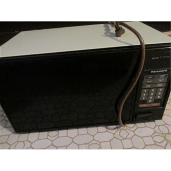 KENMORE MICROWAVE & SHELF