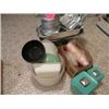 Image 3 : TEAL CANISTER SET, ALUMINUM PIE PLATES, PLASTIC CUPS, PLASTIC BOWLS
