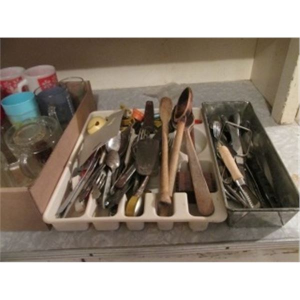 FIRE KING COFFEE MUGS, MISMATCHED CUPS & SAUCERS, CONTENTS OF CUTLERY DRAWER, TUMBLERS & GLASSES