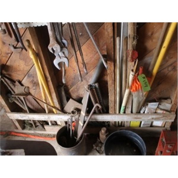 MISC STEEL, ROD AGAINST BOTTOM OF WALL