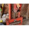 Image 1 : HYDRAULIC PRESS