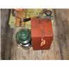 Image 2 : COLEMAN LANTERN & STORAGE BOX