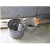 Image 1 : 2 PAILS C/W MISC