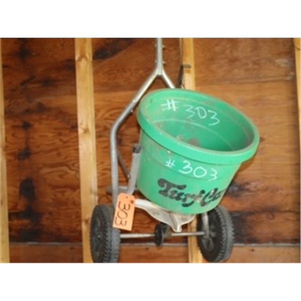 GREEN FERTILIZER SPREADER