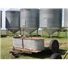 Image 2 : 8' X 20' OLD SINGLE AXLE WAGON C/W OLD OPEN WATER TANK