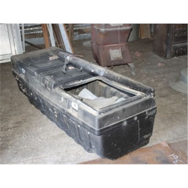 BLACK PLASTIC TOOLBOX