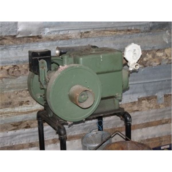 STATIONARY ENGINE & STAND