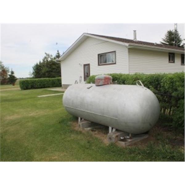 500 GALLON PROPANE TANK (BUYER IS RESPONSIBLE FOR LOAD OUT)