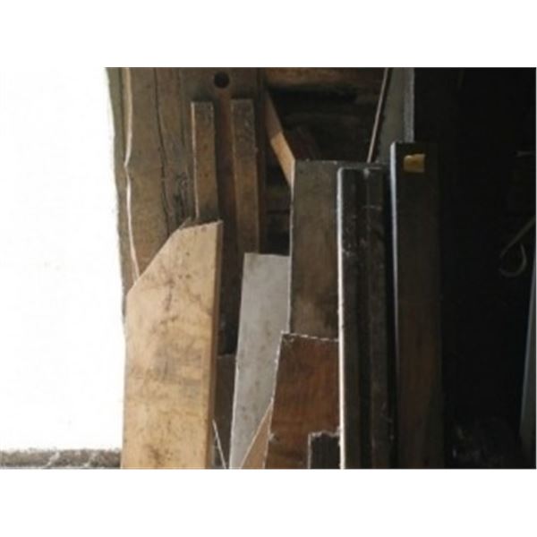 STOVE PIPE, CURRY COMBS, FISHING NET, MISC