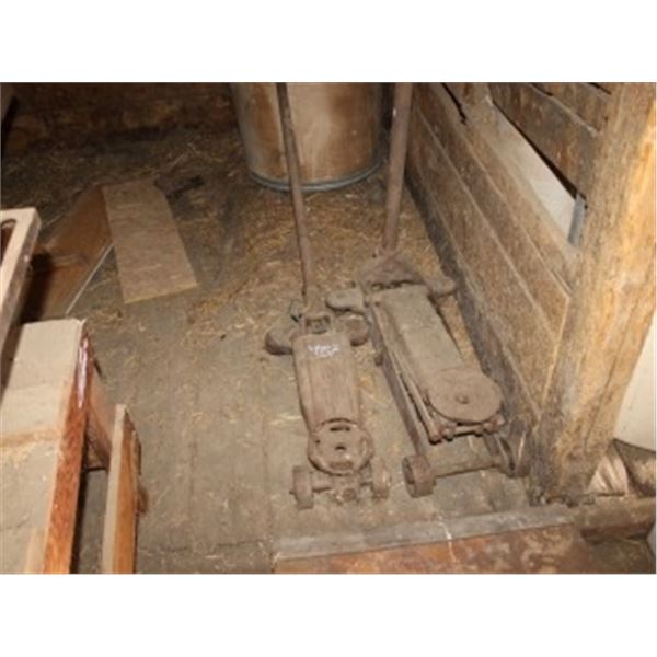 2 FLOOR JACKS