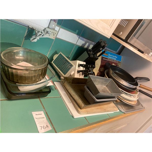 Microwave, pryex, knives and more A