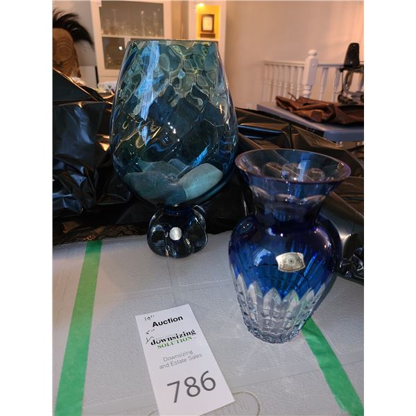 Blue vases Cat A