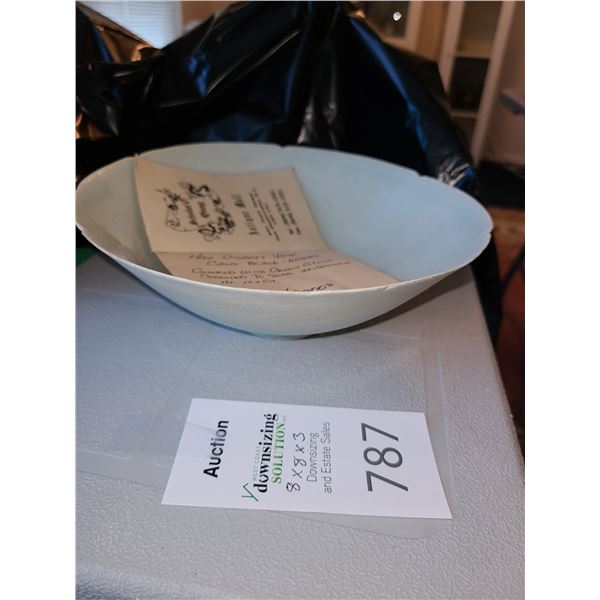 Green glazed bowl cat A