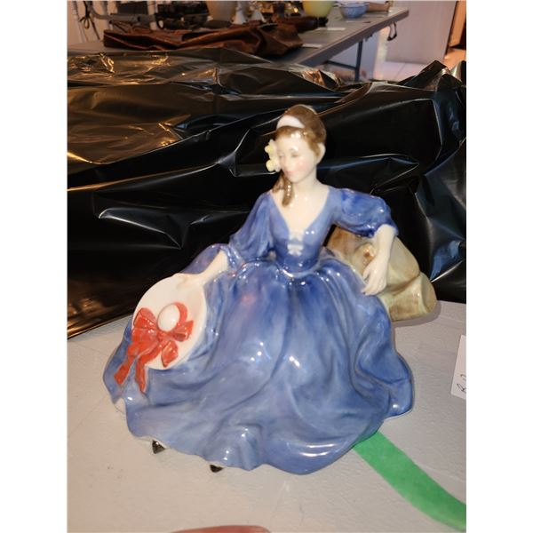 Royal Doulton Figurine Elyse Cat A