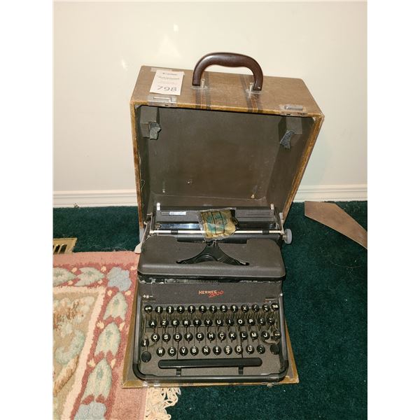 Antique Hermes typewriter 2000 cat b