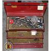 Image 1 : ESTATE BEACH TOOL BOX WITH CONTENTS