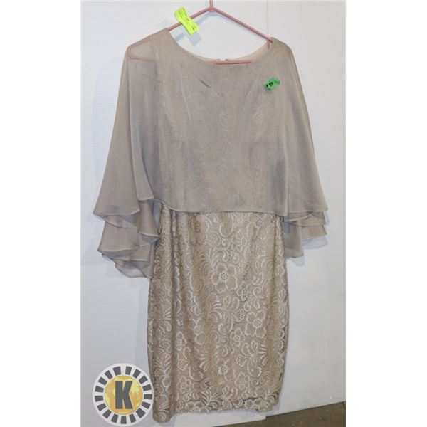 LADIES DRESS NEW SIZE 10