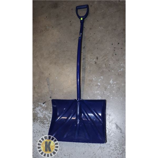 SNOW SHOVEL