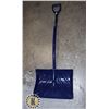 Image 1 : SNOW SHOVEL