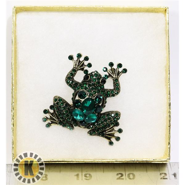 LARGE EMERALD FROG BROOCH