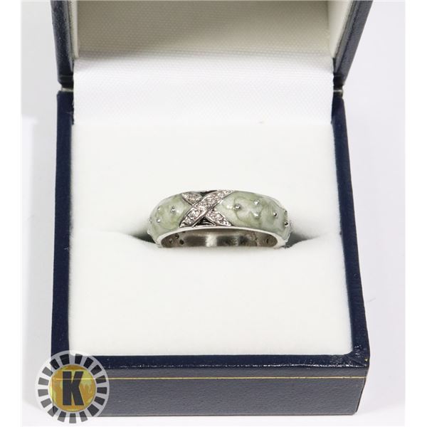 NEW FASHION RING IN CASE