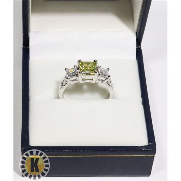 NEW FASHION RING IN CASE