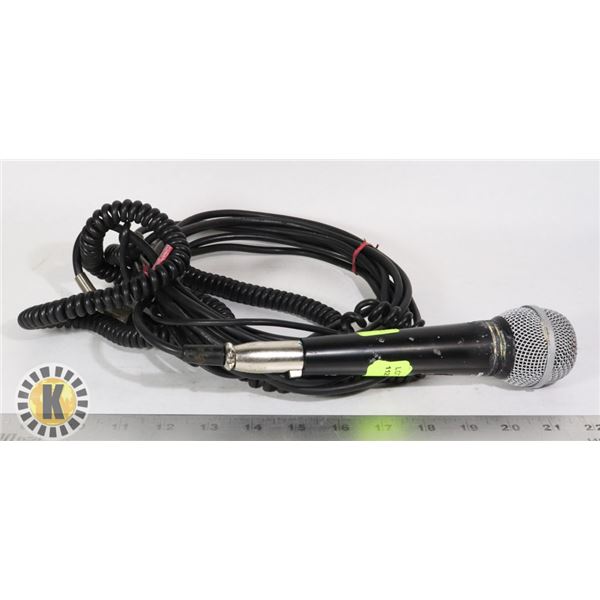 1 CORDED MICROPHONE- SHURE C600
