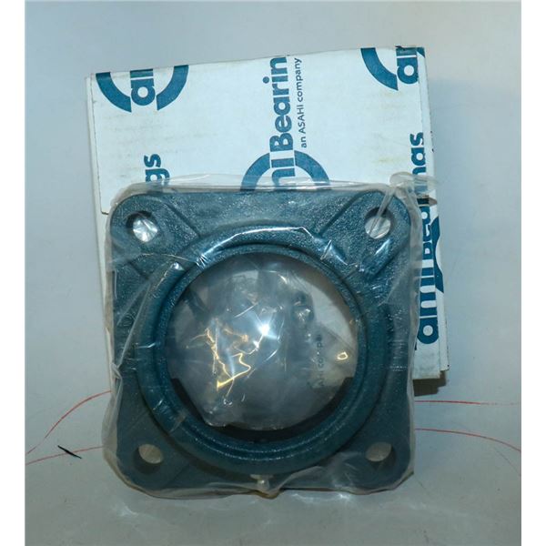 SET SCREW LOCKING FOUR BOLT FLANGE UNIT