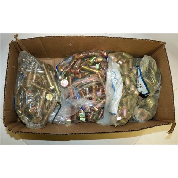 FLAT LOT OF VARIOUS BOLTS AND WASHERS