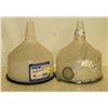 Image 1 : LOT OF 2 DYNALINE ANTI SPLASH FUNNEL W/ FILTER